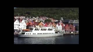 BERGEN I FEST  Klipp fra Hansadagene  2016 [upl. by Kralc]