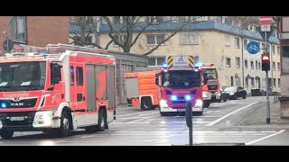 Rettungsdienst Feuerwehr und Polizei auf Einsatzfahrt in Köln 6124 [upl. by Waldo295]