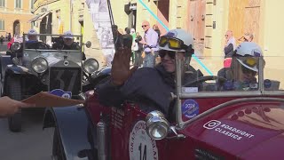 Passaggio di auto storiche del Gran Premio Nuvolari [upl. by Waddington598]