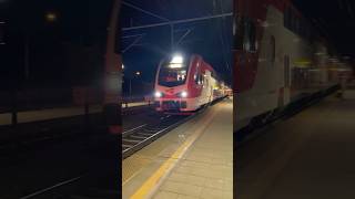 READ DESCRIPTION Caltrain Stadler KISS EMU speeds by Mountain View [upl. by Fanni]