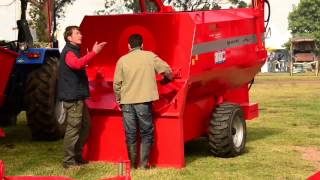 Demostraciones CHELIR SA Maquinaria Agrícola en Expo Melilla 2013 [upl. by Schram832]