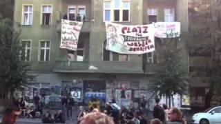 Demonstration in der Schlesischen Straße 1 [upl. by Anwaf]