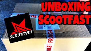 UNBOXING SCOOTFAST  Un Bruit de malade 🤤 [upl. by Eirised512]