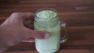 Smoothie avocat  Recette simple et gourmande [upl. by Efinnej]