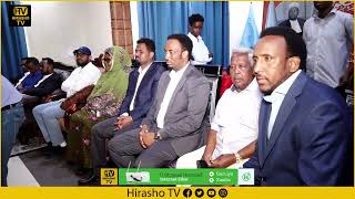 Madaxweyne Xasan Sheekh Maxamuud oo soo gaaray guriga tacsida Ugaas Cabdulaahi ugaas Faracade [upl. by Dafodil454]