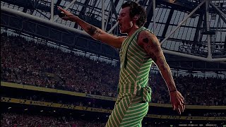 Harry Styles Stops Concert in Dublin Aviva Stadium to Help Distressed Fan hslot harrystyles [upl. by Rebmat]