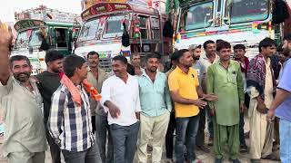 Rate Down💔 Hamari Trucks ko Load Nahi Mil raha Hai🙃 Kashmir Apple Market 🙏 [upl. by Nitniuq]