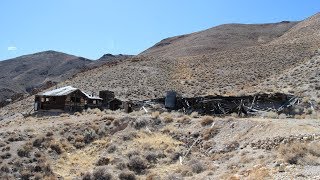 You wont believe what I found at this abandoned house [upl. by Bashemeth]