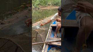 കാറ്റേ നീ വീശരുതിപ്പോൾ 😅  shorts fishing keralafishing [upl. by Yelad]