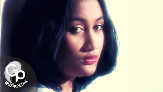 Nila Sari  Ingin Memeluk Dirimu Official Music Video [upl. by Hedaza693]