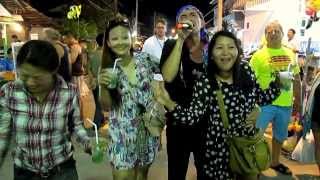 Funny Thai Girls singing Hotel California with Edgar Murray at Walking Street in Thailand [upl. by Barbara-Anne]