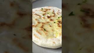 😍🧀 Cheesy Naan Brot ohne Hefe  Thermomix® Rezept [upl. by Aviv]