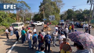 Cafetaleros de la frontera sur de México protestan para exigir mejores precios de sus productos a Ne [upl. by Trueman672]