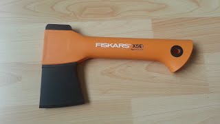 Fiskars X5 XXS Hatchet [upl. by Naux]