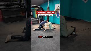 Takedown girerken kilitlendiysen ne yapabilirsin kungfu mma shaolinkungfu bjj nogi sports [upl. by Nnahgaem]