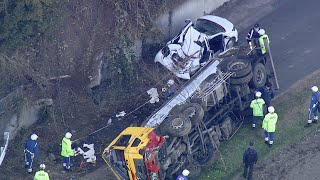 高崎ジャンクション付近でタンクローリーが転落し乗用車に衝突 ２人けが 群馬・高崎市241119 [upl. by Pirnot]