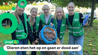 Honderden kinderen ruimen afval op [upl. by Bish]