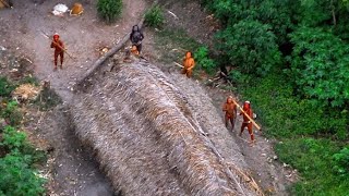 Tribal Attack  Uncontacted Tribes Firing Bows amp Arrows To An Aircraft [upl. by Arita]