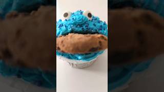 🧁Cookie Monster cupcake baking stopmotion [upl. by Tolley]