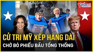 Cận cảnh cử tri Mỹ nô nức xếp hàng dài chờ bỏ phiếu bầu tổng thống  Báo VietNamNet [upl. by Garaway426]