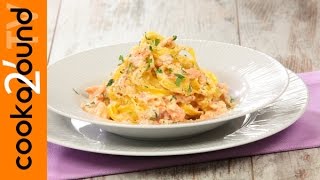 Tagliatelle al salmone affumicato  Primi di pesce [upl. by Adlin858]