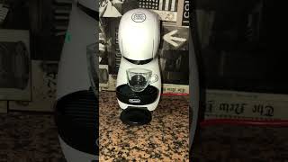 Delonghi piccolo xs dolce gusto [upl. by Nwahsd]