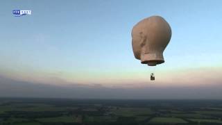 Unieke luchtballon moet mensheid aan het denken zetten [upl. by Orlov]