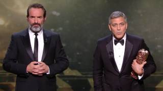 Jean Dujardin traducteur officiel de George Clooney  César 2017 [upl. by Eirrek]