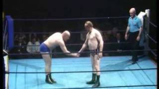 World Of Sport  Les Kellett vs Johnny Czeslaw pt1 [upl. by Treborsemaj]