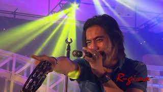 SETIA BAND  Putri Iklan New Version LIVE Konser [upl. by Hiram]