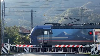 Passaggio a livello  Level crossing  Gravellona Toce [upl. by Arimat]