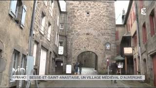 SUIVEZ LE GUIDE  Besse et Saint Anastaise un village médiéval dAuvergne [upl. by Debi]