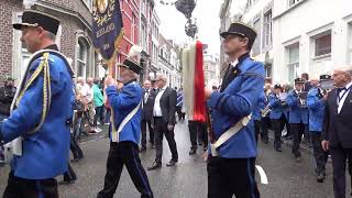 Fanfare StServatius Biesland in de processie van Maastricht 2024 [upl. by Wanfried826]