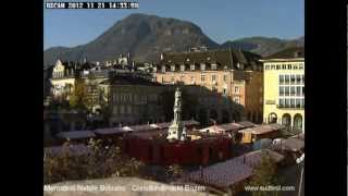 Mercatino di Natale Bolzano I preparativi  Christkindlmarkt Bozen die Vorbereitung [upl. by Down]