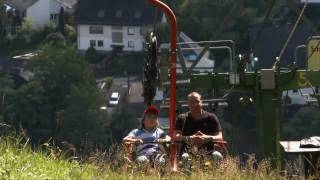 Stoeltjeslift Cochem Pinnerkreuz uitzichtpunt Wild en pretpark Klotten [upl. by Uttica823]