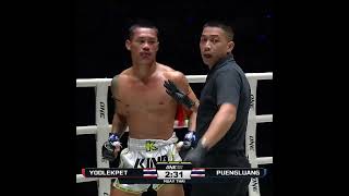 CRAZY COMEBACK 🤯 The legendary Yodlekpet recovers from a firstround knockdown to stop Puengluang [upl. by Aksel]