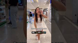 Marcela Jardim quase caiu no meio do shopping shortsviral [upl. by Brockwell173]