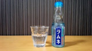 🔴 Ramune ラムネ  Refresco Japonés  Como abrir la botella [upl. by Ennayoj]