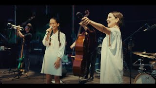 Isaac et Nora feat Natalia Lafourcade  Hasta la Raíz [upl. by Ah]