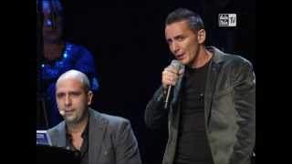 Kekko dei Modà con Checco Zalone liveArena di Verona  Inverno a primavera 22  16092012 [upl. by Samid]