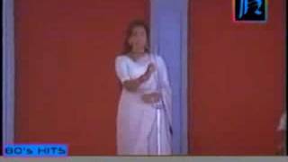 Oru Mayilpeeliyaay Njaan  wwwkairalimusiccom [upl. by Labinnah]