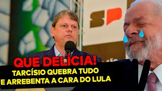 Tarcísio interrompe evento do Lula em Brasília e dá no meio da cara do petista na frente de multidão [upl. by Ahsela]