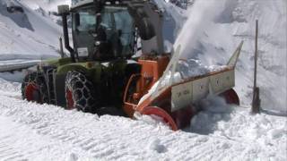 Claas Xerion 3800 VC am Großglockner [upl. by Raynata]