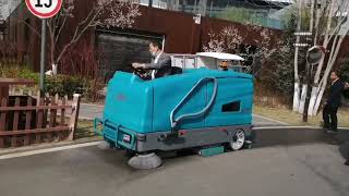 XS90 Industrial Sweeper  Scrubber [upl. by Normak]