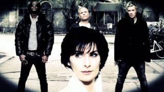 Enya vs The Prodigy  Smack My Orinoco Flow Up Jonas Niemann MashUp [upl. by Wunder162]