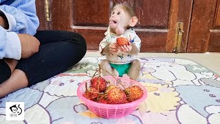 Bee Boy can Not Close His Mouth Thank Mom Keeping Peeling Him Rambutant [upl. by Hurwitz]