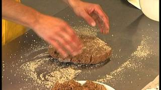 RTF1 Weihnachtsbackstube Bäckerei Padeffke mit Zimtsternen [upl. by Yesnnyl]