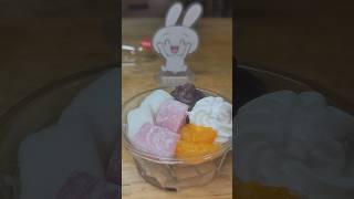 【ふわふわ求肥のあんみつ】アクスタうささんぽ コンビニスイーツ あんみつ 甘味 Japanesesweets [upl. by Shellans394]