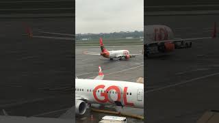 Duplinha da Gol e ao fundo ATR passaredo aviation amoaviacao planespottingavião [upl. by Annavaig]