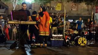 Are Re Are Dil To Pagal Hai retmelo buskers ft Nadia Fharshah Dilhanaridz good song [upl. by Otinauj975]